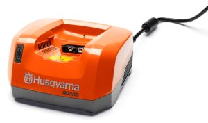 HUSQVARNA QC500 500W AKKUMULÁTOR TÖLTŐ